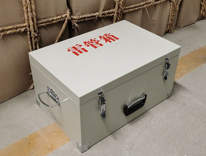 崇明如何正确使用爆破物品存放柜炸药箱等？