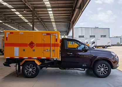 崇明民用爆破器材运输车如何防静电？